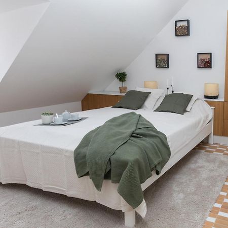 Pecsely House Apartman Экстерьер фото